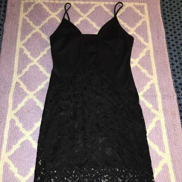 Dress - Picture 1 of 4